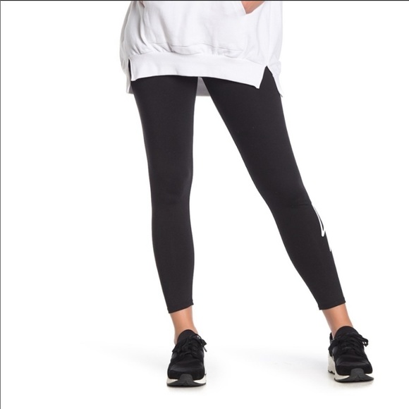 BETSY JOHNSON LEGGINGS - Picture 2 of 5